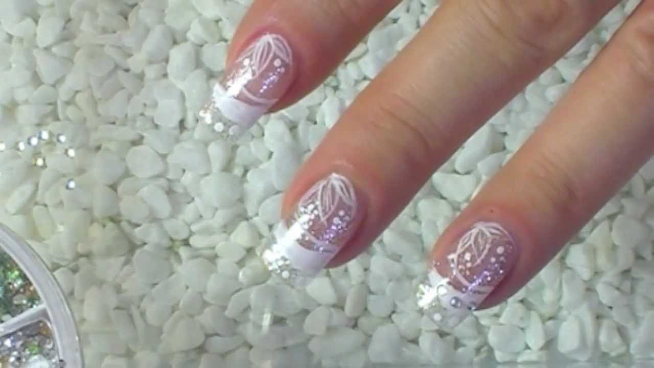 White And Silver Glitter Nails
 52 Classic Glitter Nail Art Design Ideas For Trendy Girls