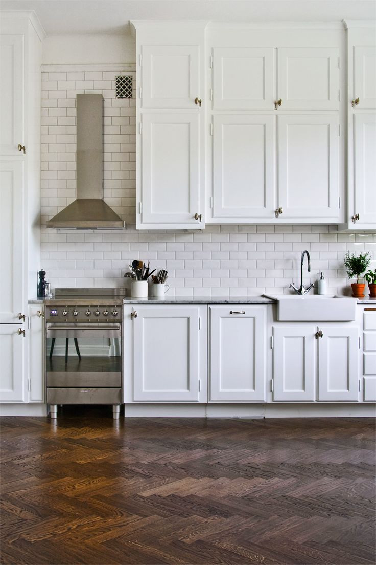 White Kitchen Subway Tiles
 Dress Your Kitchen In Style With Some White Subway Tiles