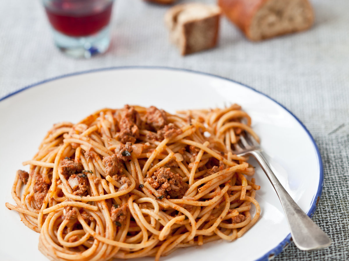 Whole Grain Spaghetti
 Whole Wheat Spaghetti with Lamb Tomato and Cumin Sauce