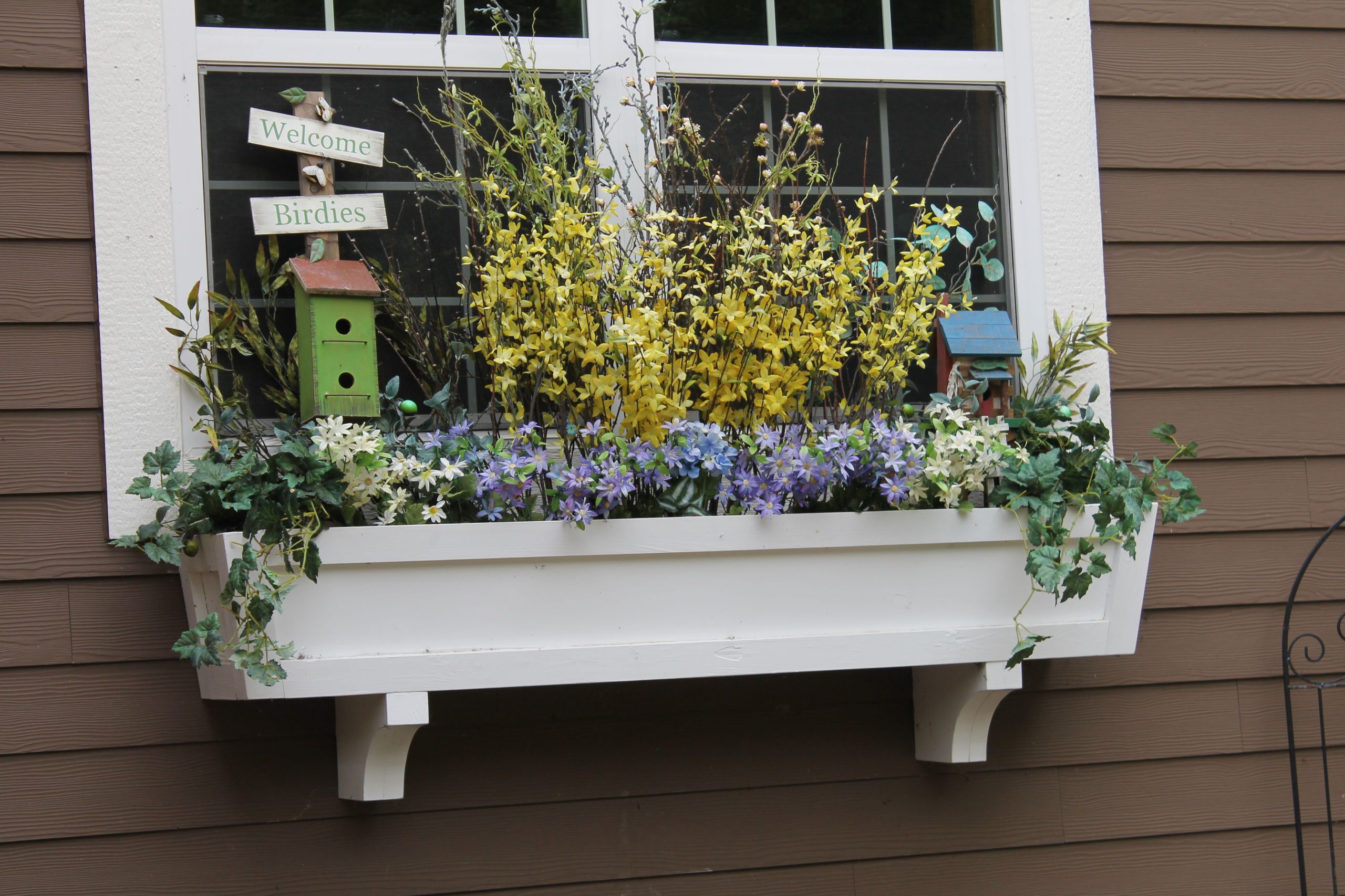 Window Boxes DIY
 Remodelaholic