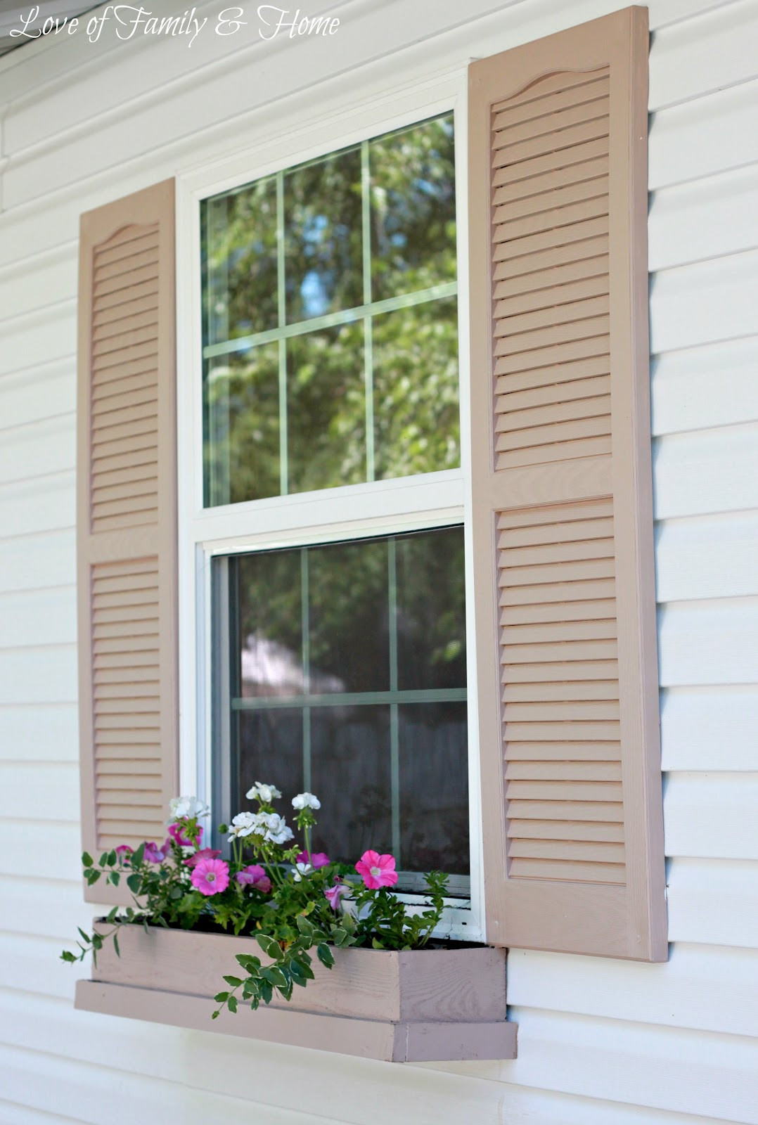 Window Boxes DIY
 Easy & Inexpensive DIY Window Boxes Love of Family & Home