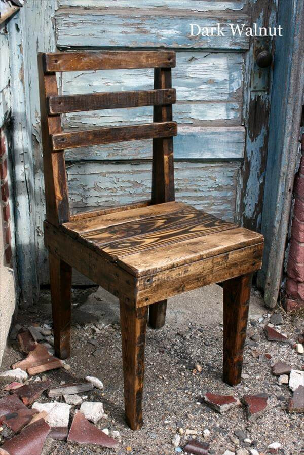 Wood Chair DIY
 DIY Rustic Wooden Pallet Chairs