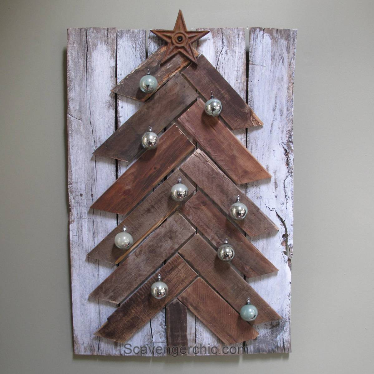 Wood Christmas Tree DIY
 Pallet Wood Christmas Tree diy – Scavenger Chic