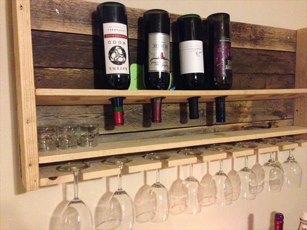 Wood Pallet Wine Rack DIY
 Beautiful Movable Bar with Wood Pallet Wine Rack