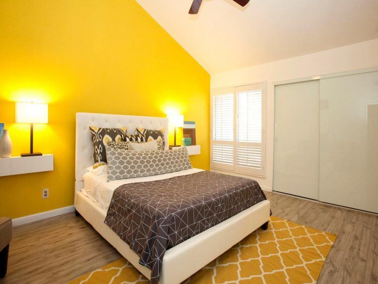 Yellow Walls Bedroom
 10 Beautiful Master Bedrooms with Yellow Walls
