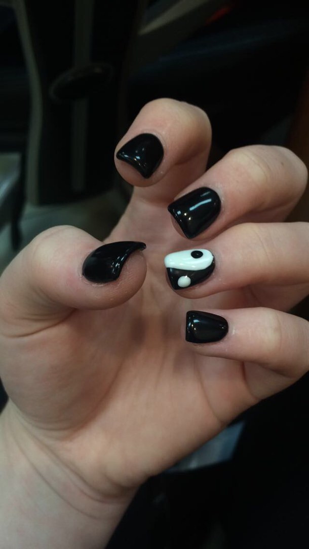 Ying Yang Nail Art Designs
 black and white cute gel nails nail art nail designs