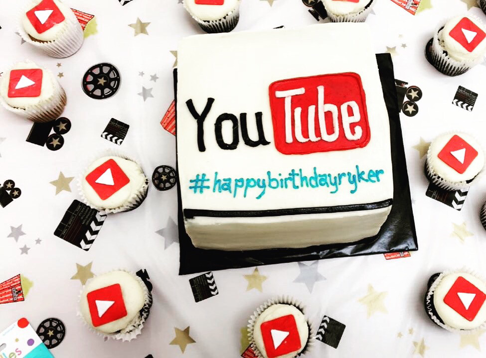 Youtube Birthday Cake
 Youtube Birthday Cakes