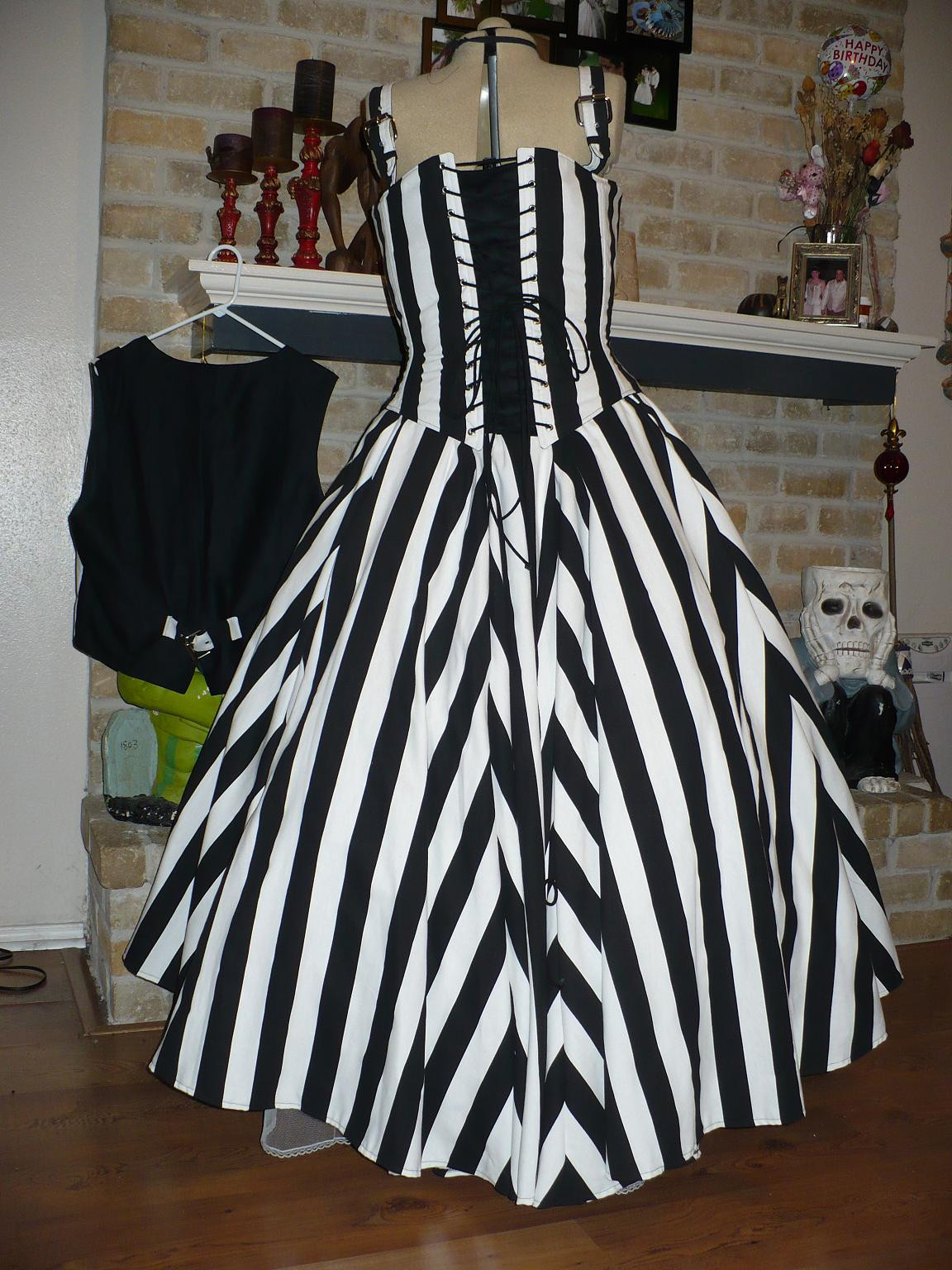 Zebra Wedding Dress
 Zebra Striped Wedding Dress Designs