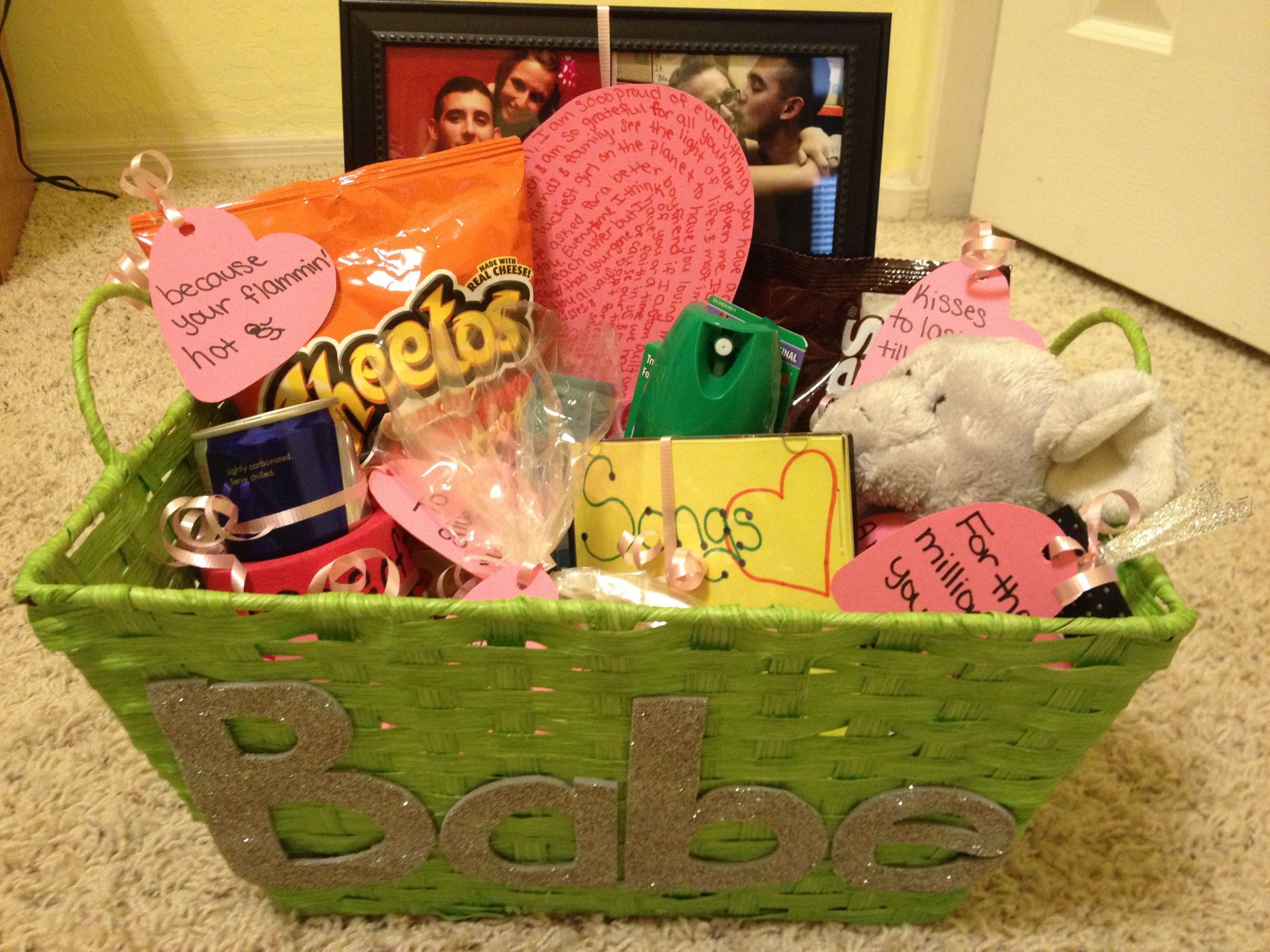 Boyfriend Leaving For College Gift Ideas
 Going Away To College Gift Basket For Boyfriend Basket