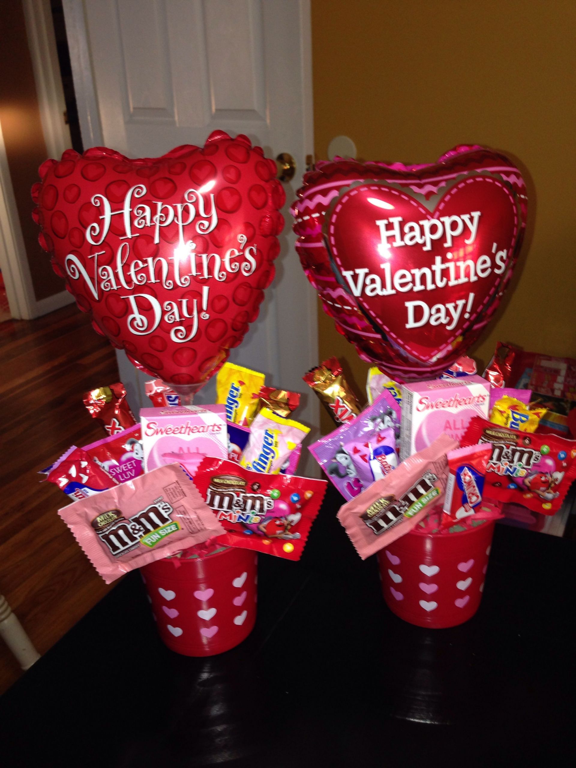 Candy Gift Baskets For Valentines Day
 Small valentines bouquets