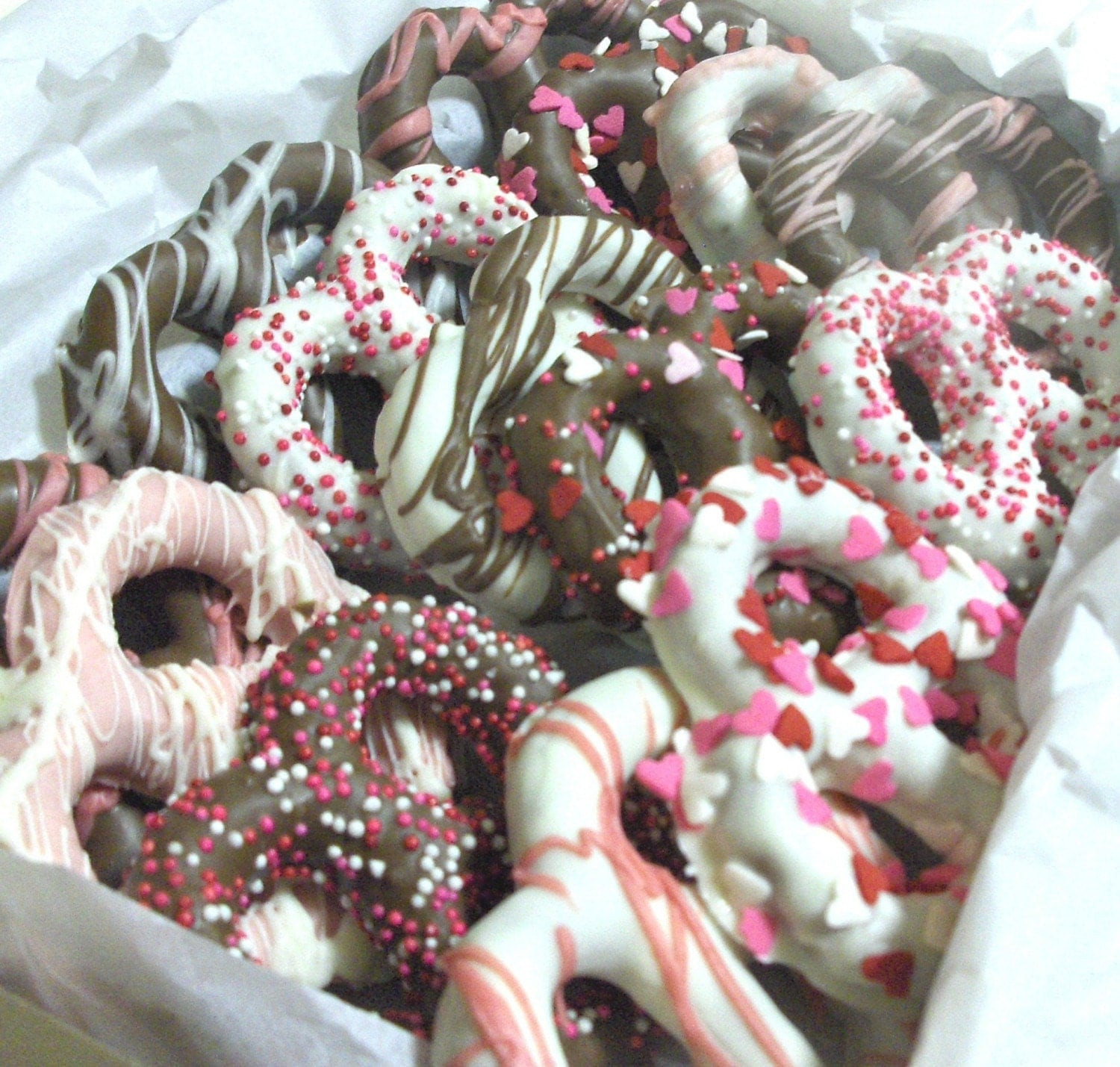 Chocolate Covered Pretzels For Valentine Day
 VALENTINE CANDY Chocolate covered pretzels Gourmet Treat