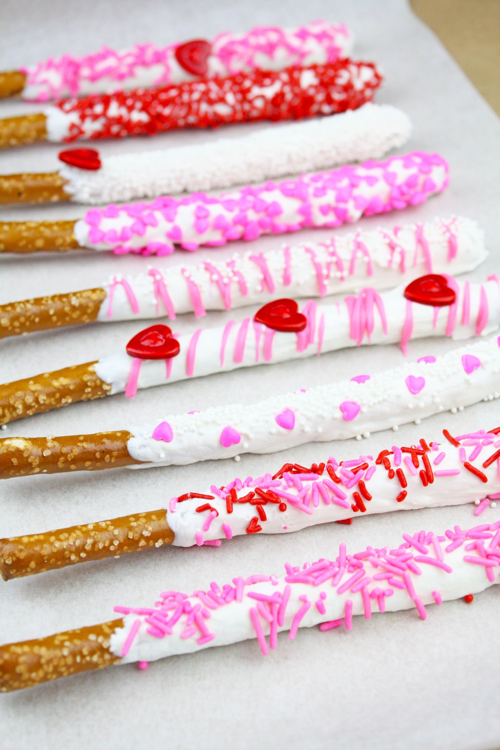 Chocolate Covered Pretzels For Valentine Day
 Valentine s Day Chocolate Covered Pretzels DIY