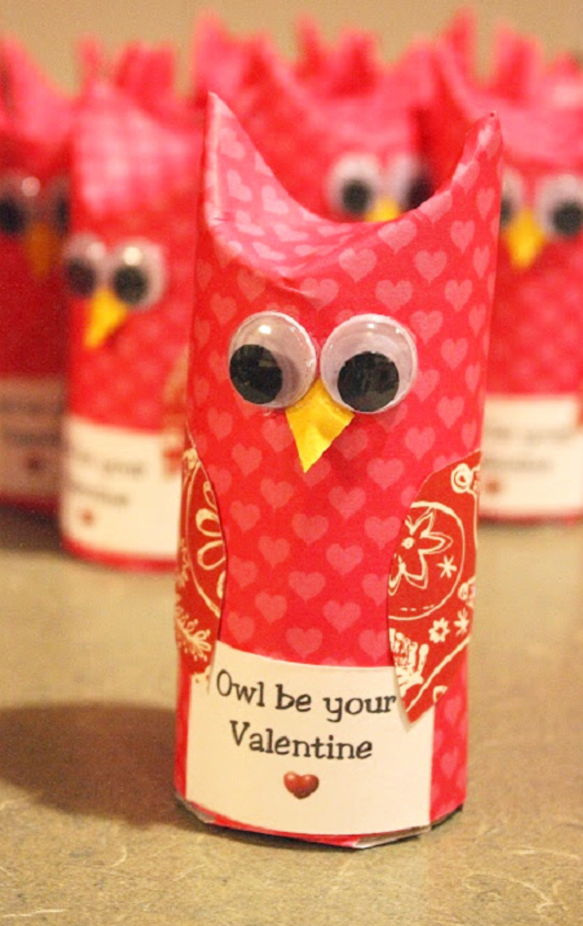 Classroom Valentine Gift Ideas
 DIY School Valentine Cards for Classmates and Teachers