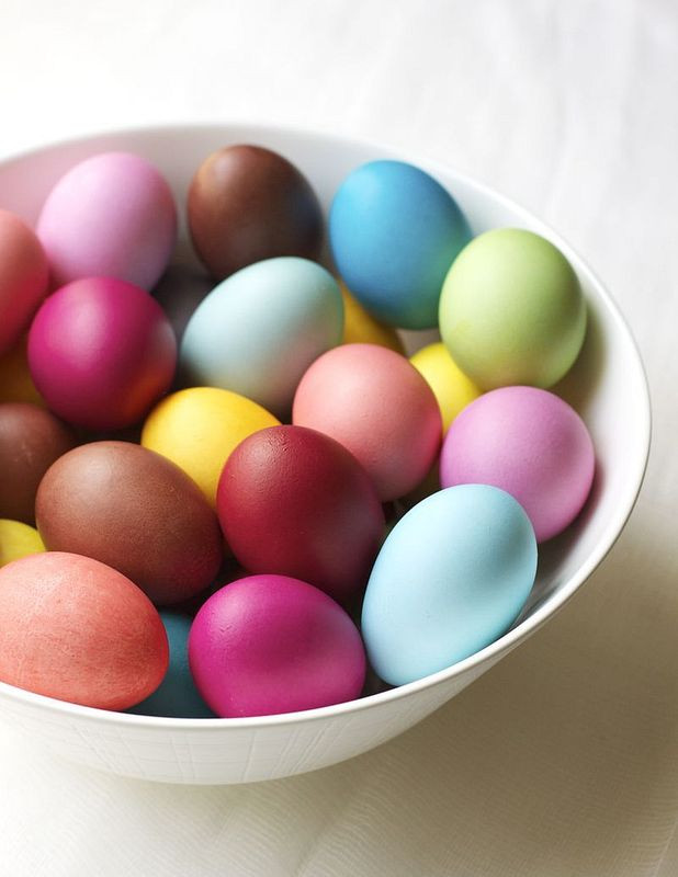 Color Easter Eggs Ideas
 17 cool Easter egg decorating ideas all about color