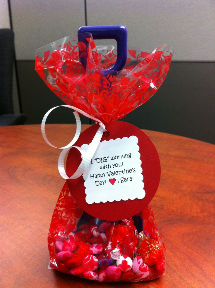 Coworker Valentine Gift Ideas
 Best 25 Valentines day for coworkers ideas on Pinterest