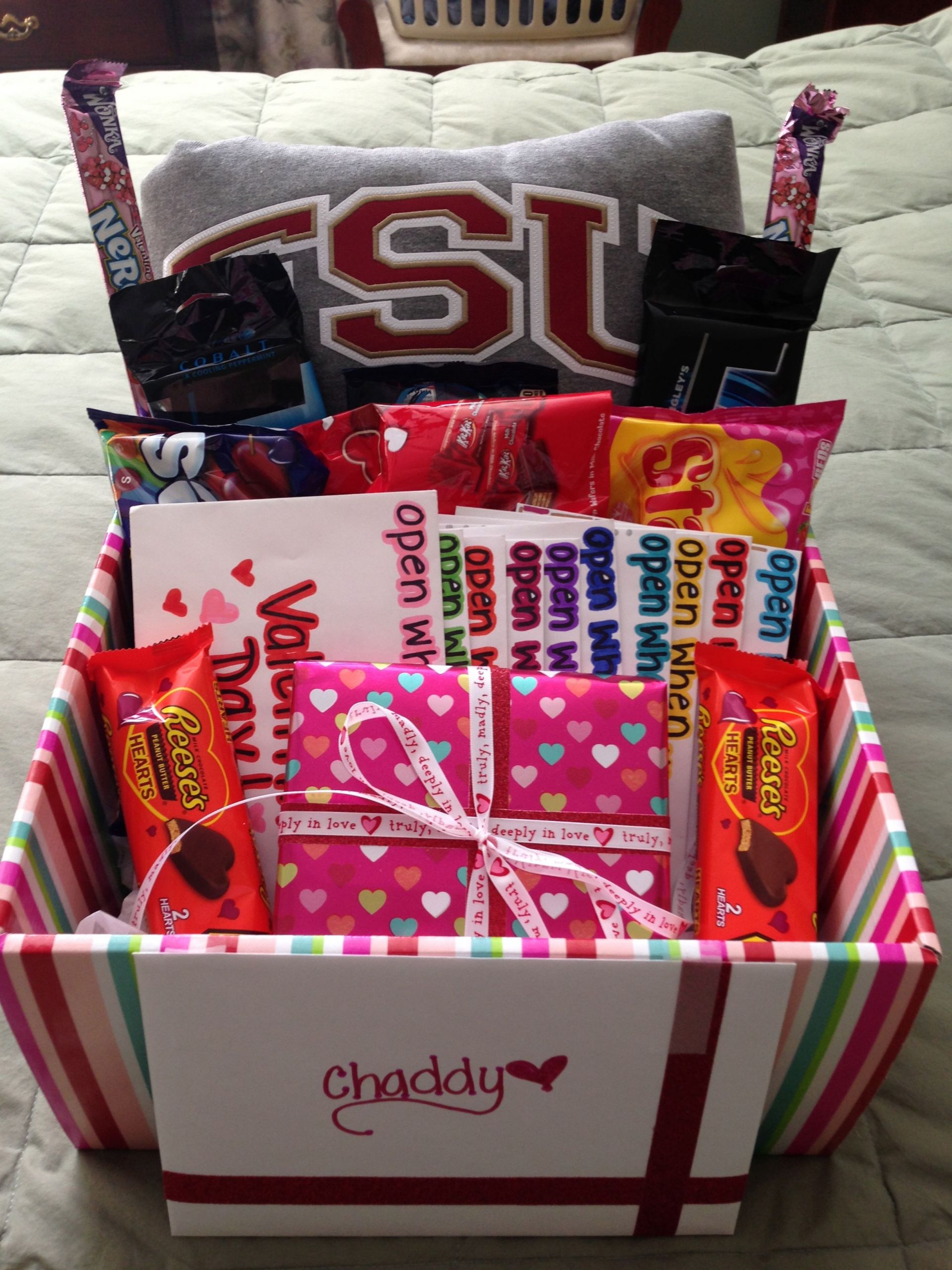 Creative Valentines Day Gifts For Boyfriends
 valentines day t for him valentines day t basket