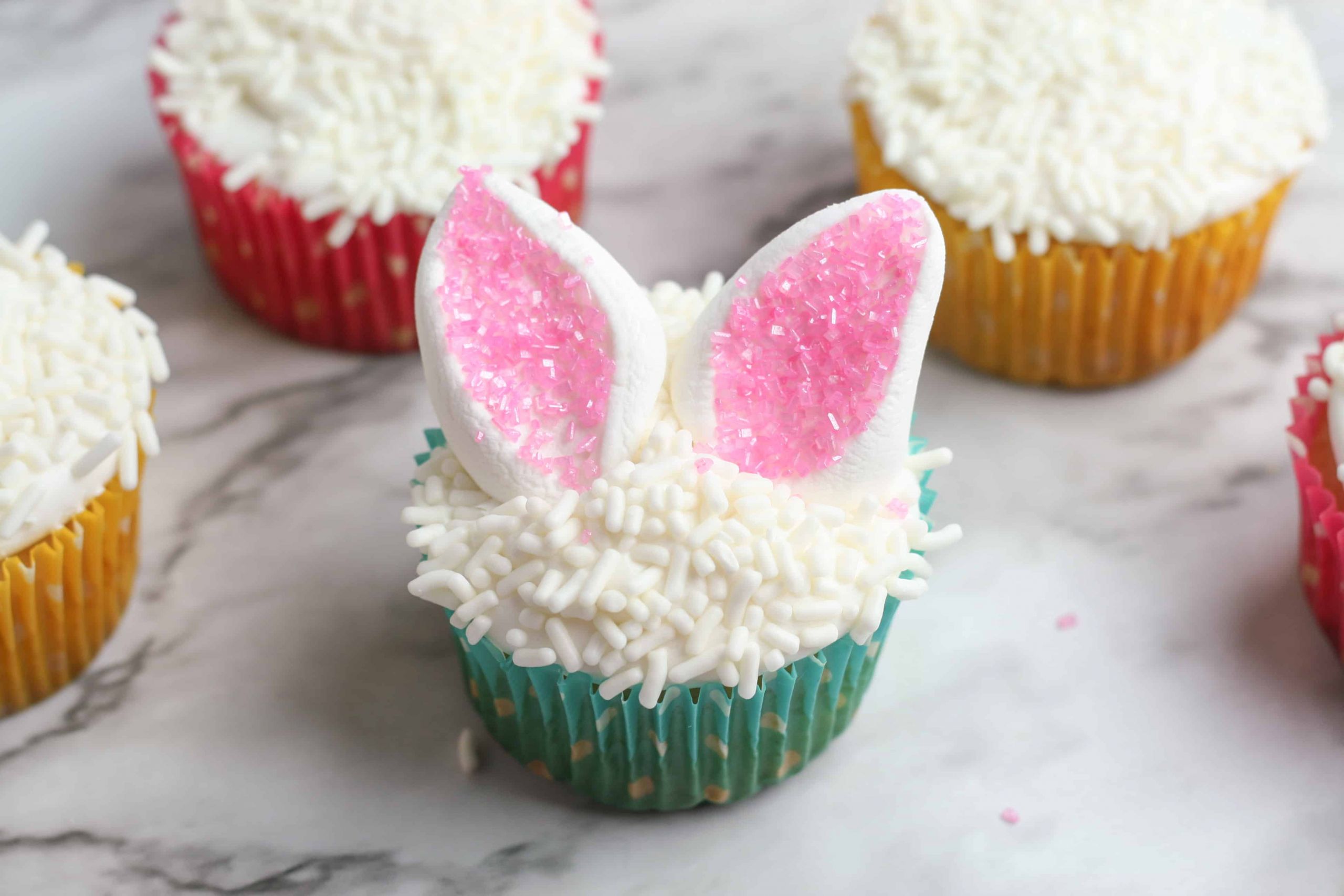 Cute Easter Cupcakes
 Cute and Easy Easter Bunny Ear Cupcakes That Everyone Will