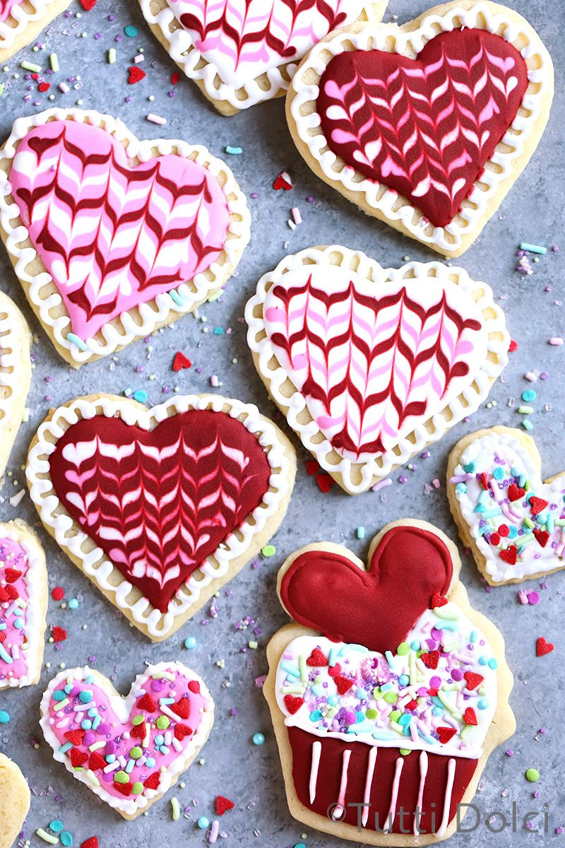 Decorating Valentine Sugar Cookies
 Valentine cookies