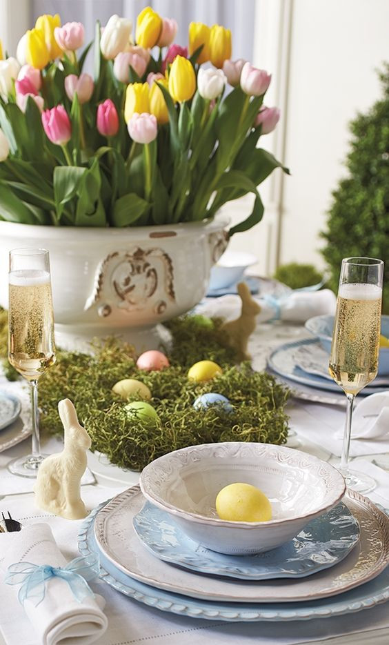 Easter Dinner Table Settings
 20 Easter Table Setting Ideas For A Festive Atmosphere