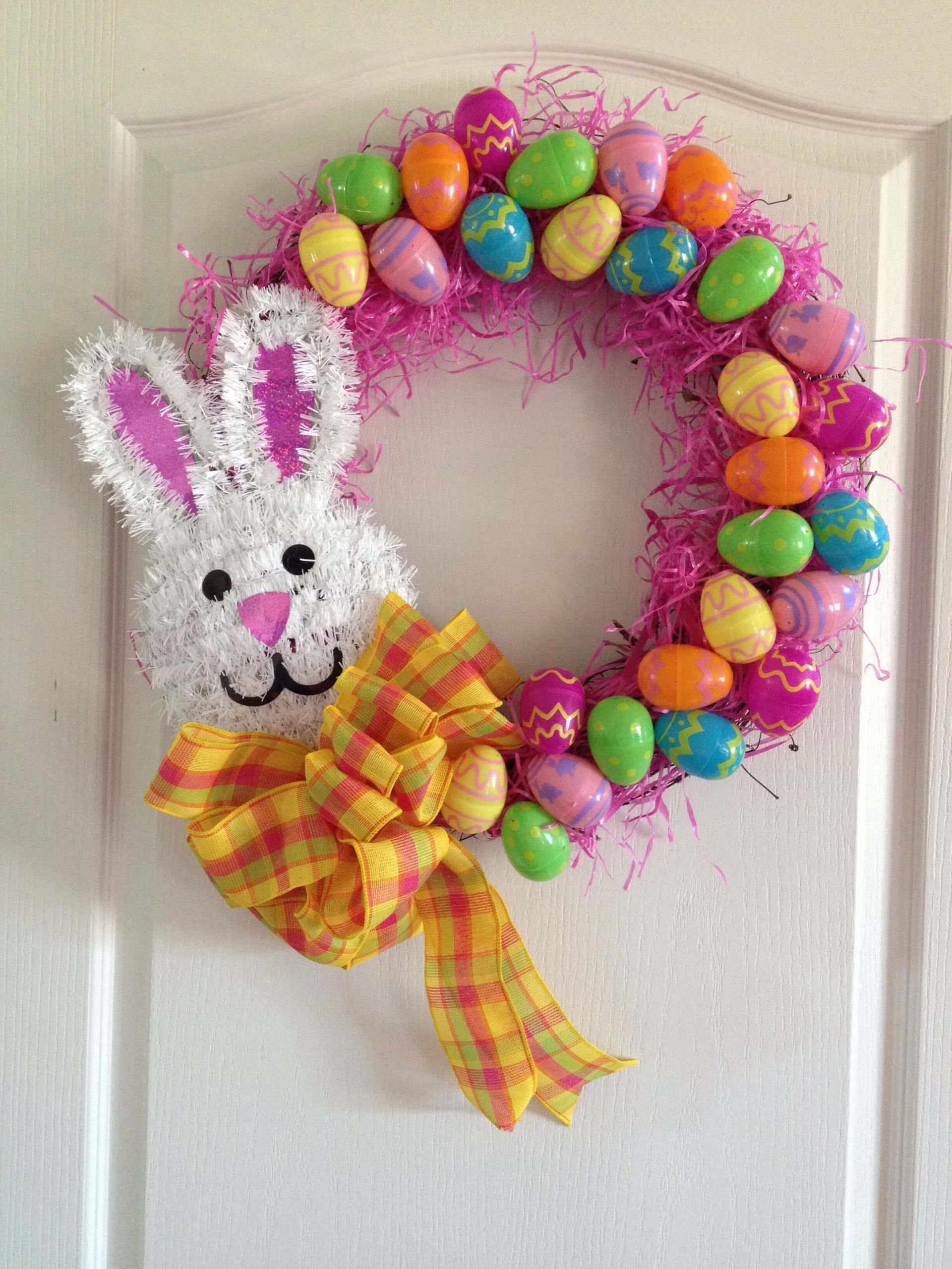 Easter Diy Projects
 10 DIY Easter Wreath Ideas To Brighten The Entrance