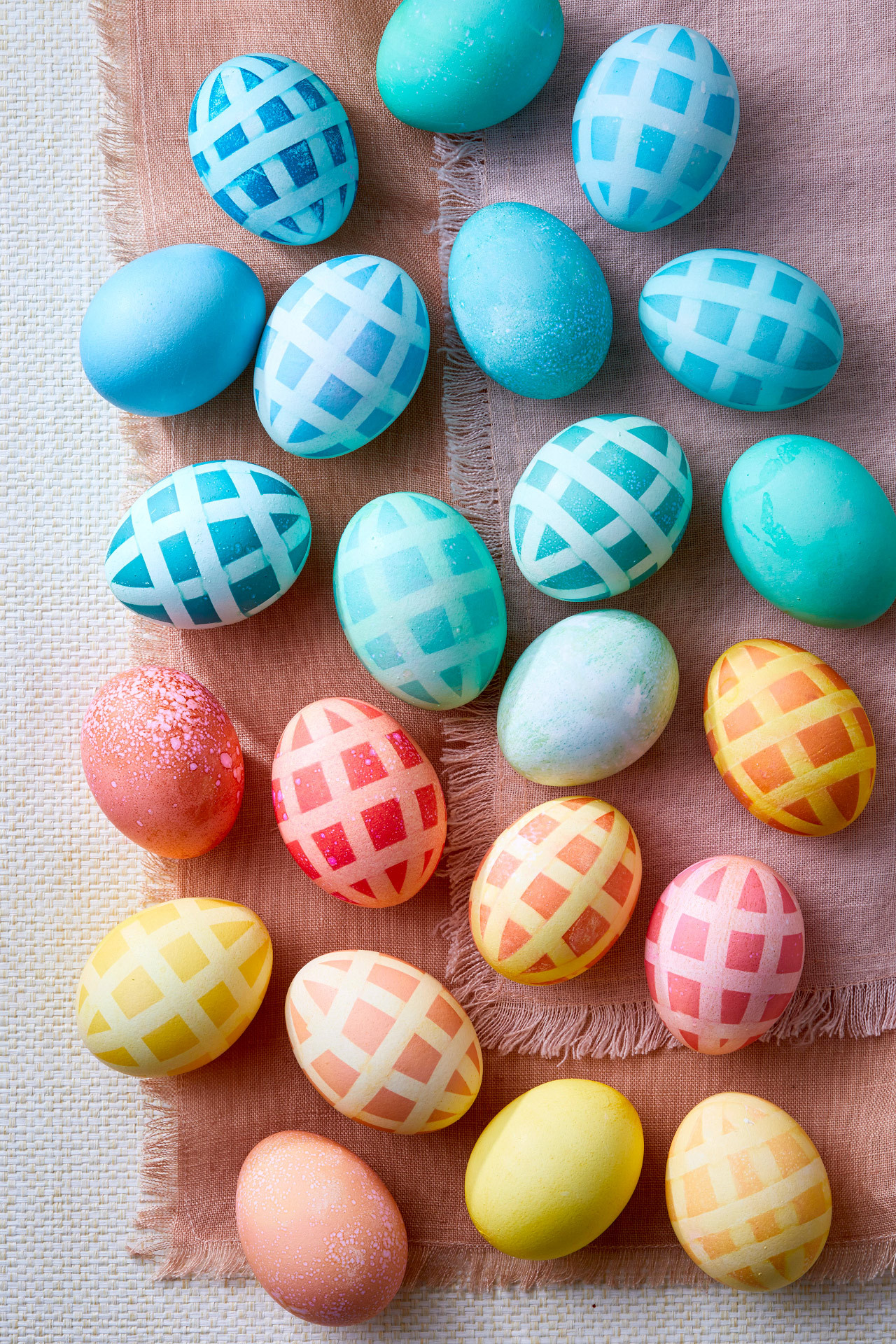Easter Egg Dye Ideas
 43 Creative Ways to Dye Easter Eggs