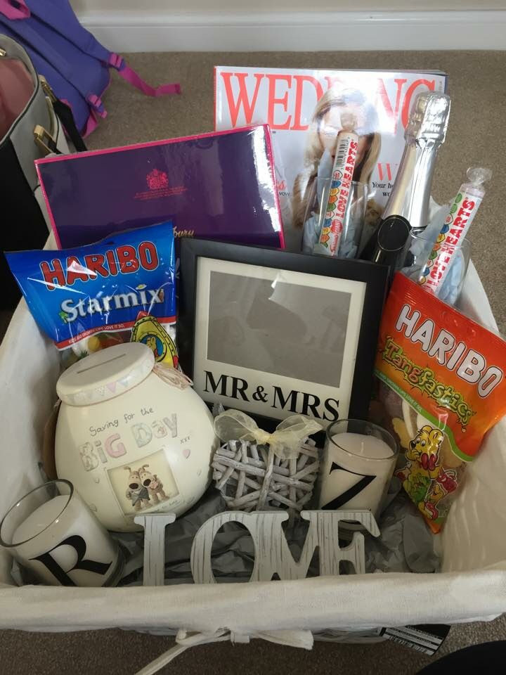 Engagement Gift Ideas For Young Couples
 Engagement Hamper