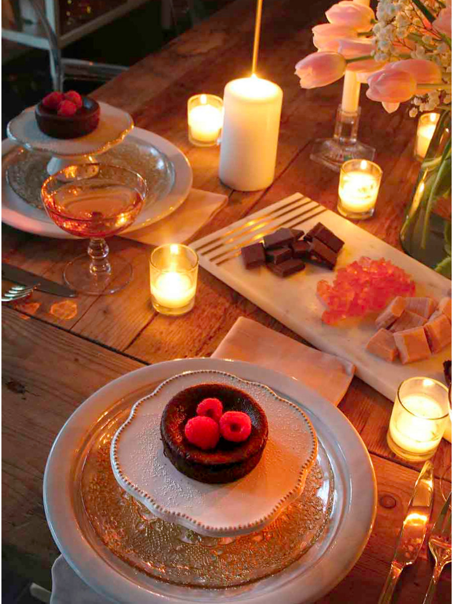 Romantic Valentine Dinners
 Valentine s Day Table Candlelit Dinner for Two Modern Glam