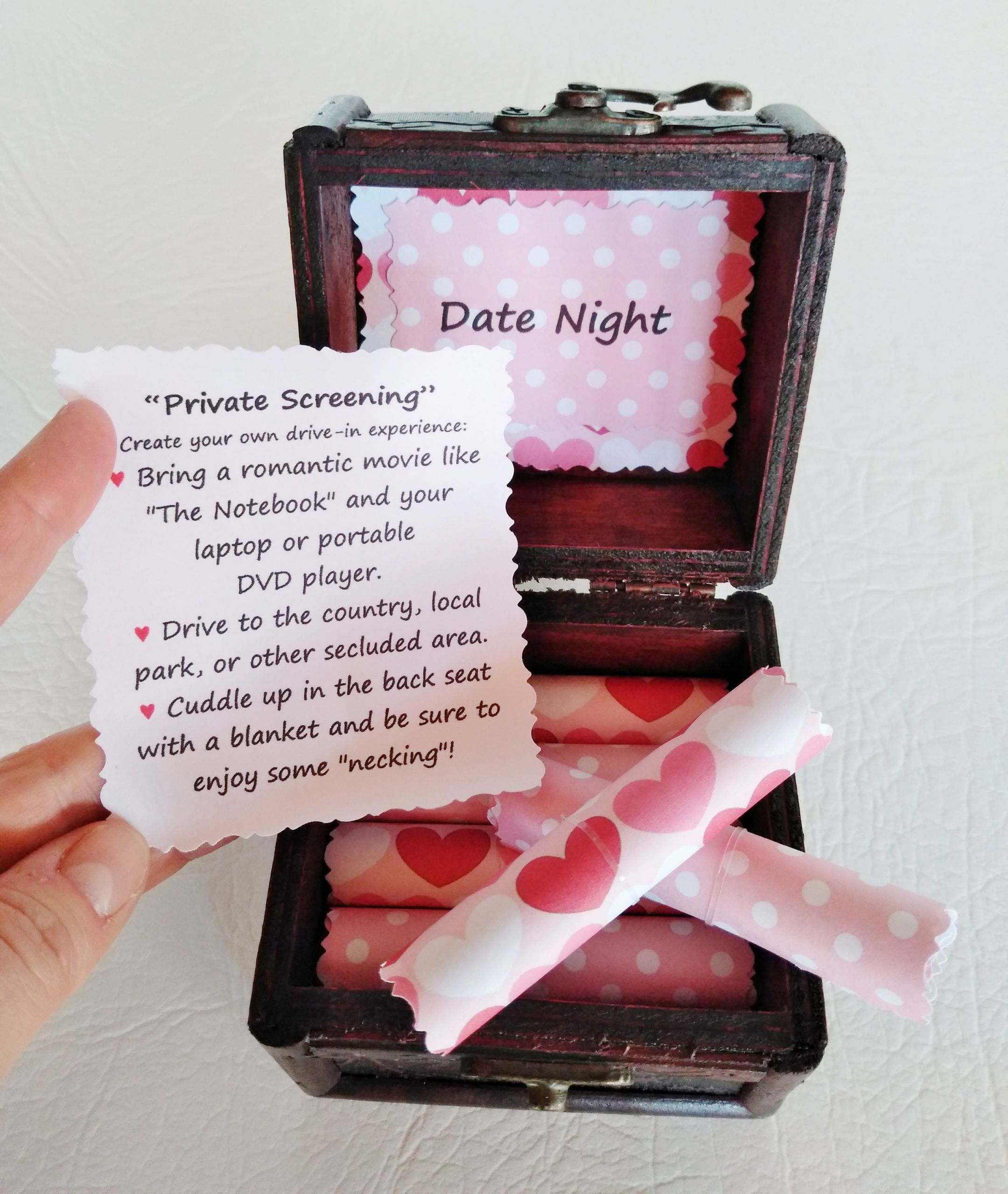 Romantic Valentines Gift Ideas
 Valentine Date Box 18 Romantic Date Night Ideas in a