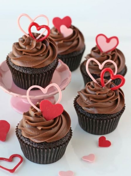 Valentine Cupcakes Pinterest
 15 beautiful easy Valentine s Day desserts inspired by