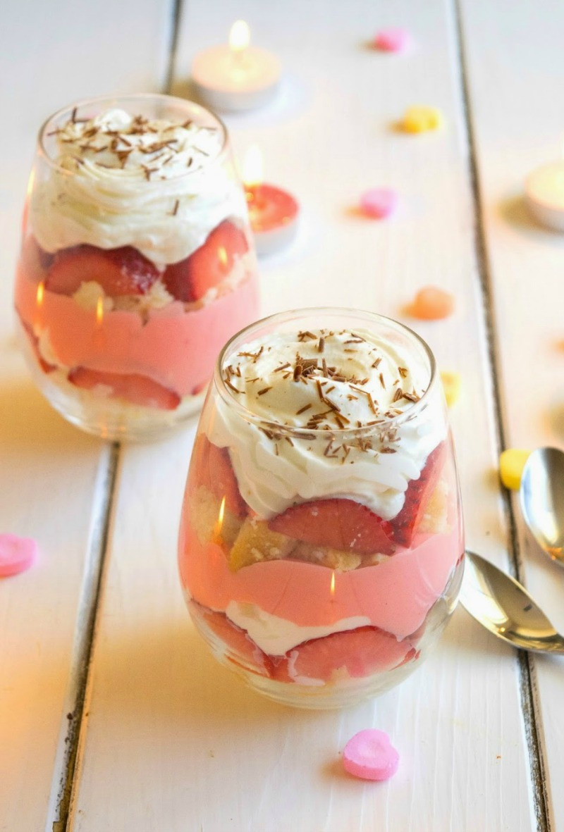 Valentine'S Day Dessert Ideas
 Valentine s Day English Custard Trifle for Two ⋆ Its Yummi