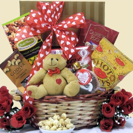 Valentine'S Day Gift Basket Ideas For Him
 15 Amazing Valentine’s Day Basket Ideas 2013 For Him & Her