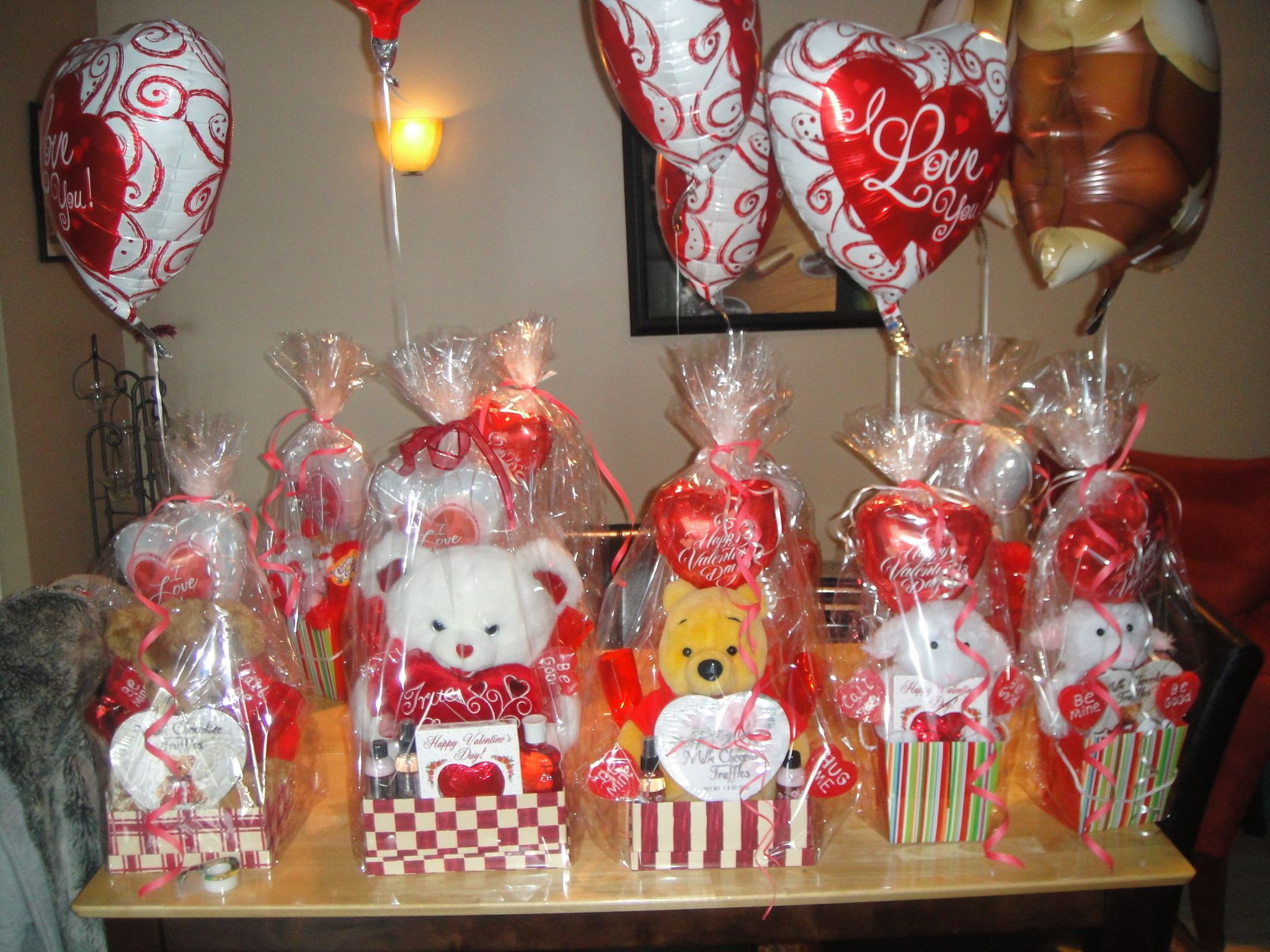 Valentines Cheap Gift Ideas
 Valentine Gift Baskets