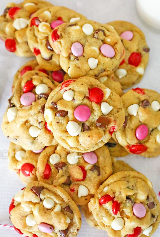 Valentines Chocolate Chip Cookies
 30 Sweet Valentine Cookie Ideas