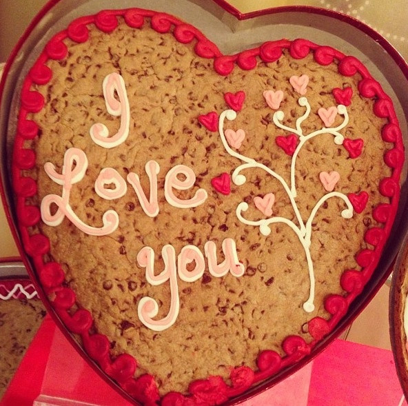 Valentines Day Cookie Cakes
 Valentines day cookie cake Carolima s
